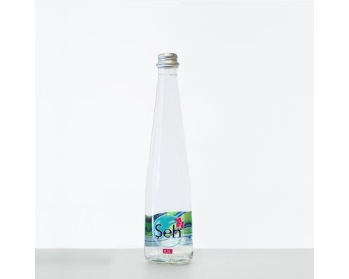 Вода Şeh (без газа) в стеклянной бутылке ёмкостью 0.5 л